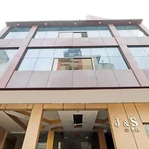 https://oyo-flagship-jas-near-star-mall.top-gurgaonhotels.com